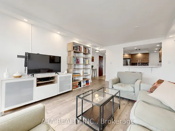 5765 Yonge St #905, Toronto, ON M2M 4H9
