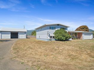 5108 Kenway Dr, Tillamook, OR 97141