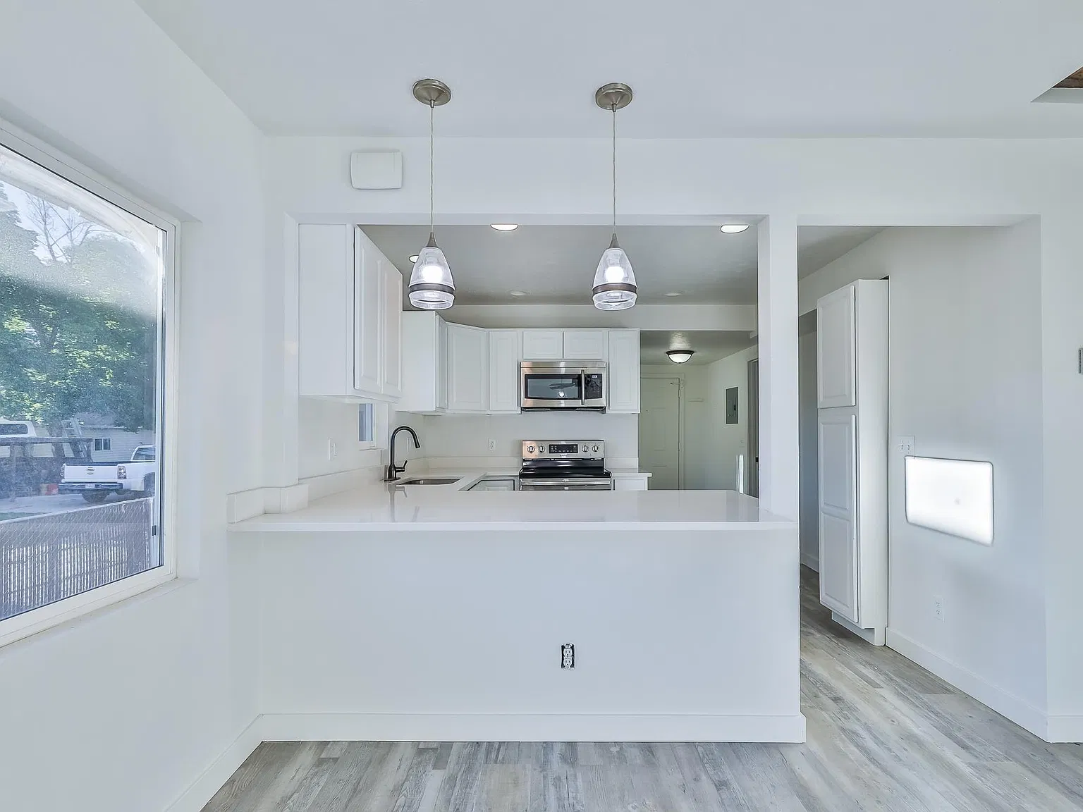 3 bed, 1546 sqft, $2,300 — Photo 2