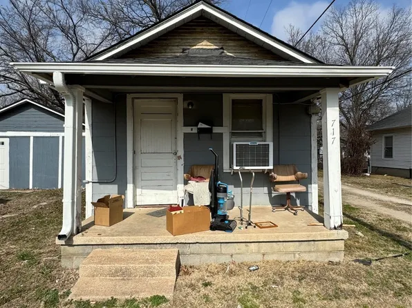 717 1st Ave NE, Miami, OK 74354