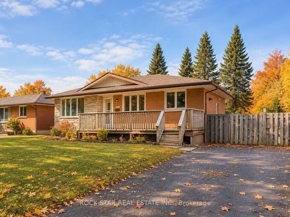 87 Leaside Dr, Saint Catharines, ON L2M 4G7