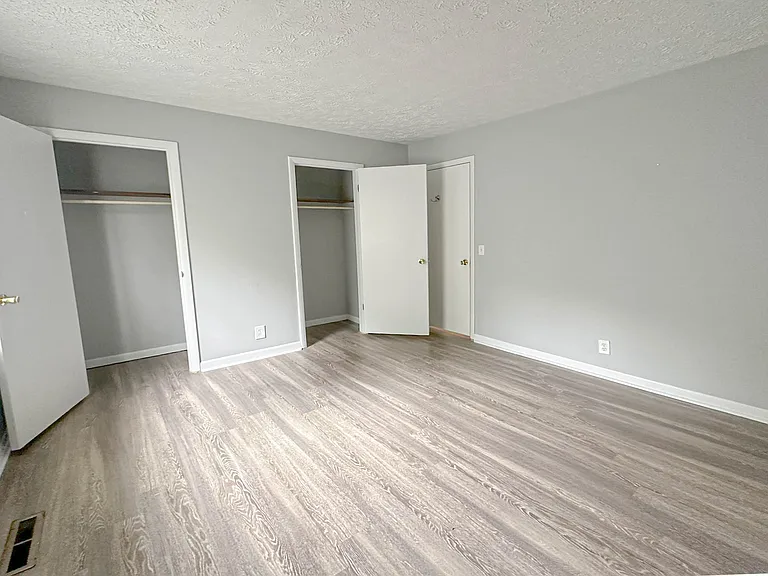3307 Falls Creek Dr — Photo 17