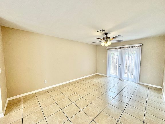 4th image of 1800-1880 Sunshine Blvd #5