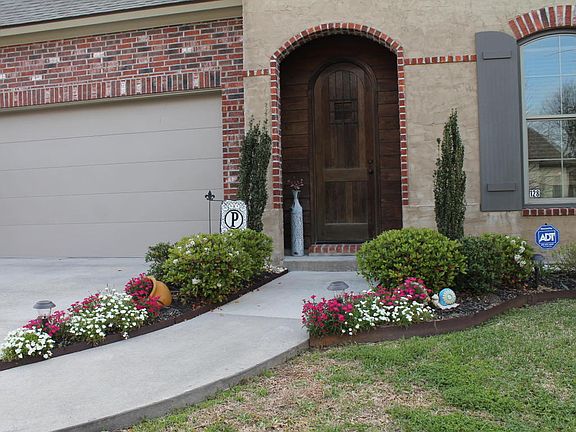 2nd image of 128 Heathwood Dr