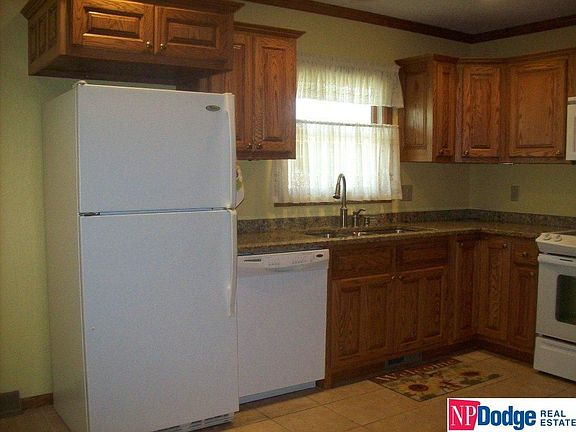 4th image of 1625 Parkview Dr