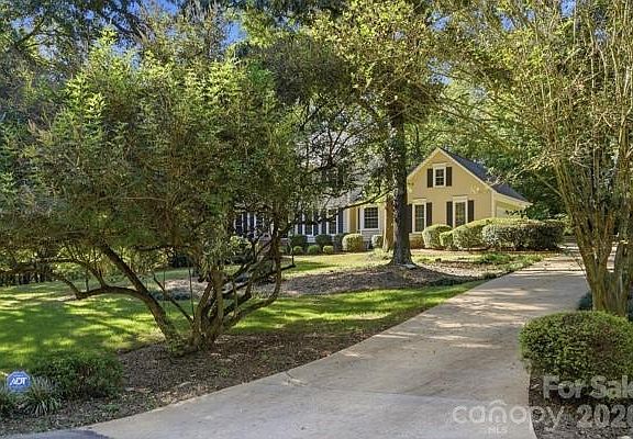 5th image of 1677 Double Oaks Rd