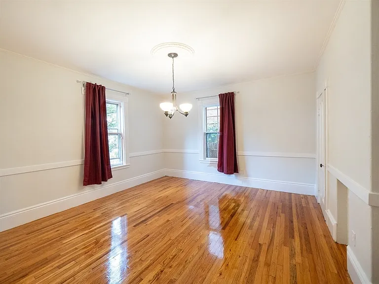 12 Adella Pl — Photo 12