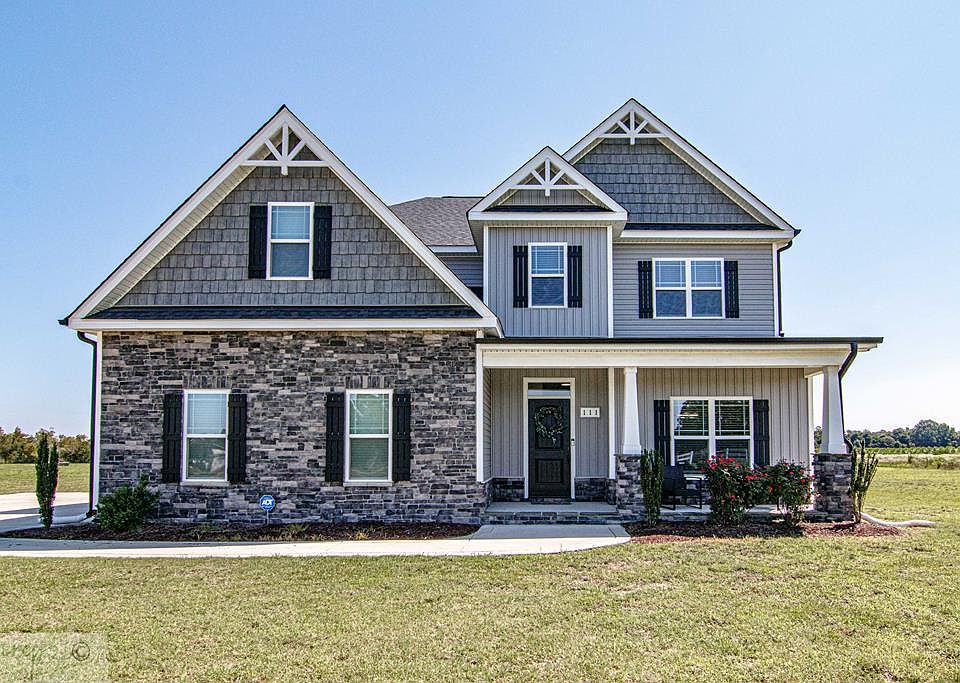1st image of 111 Pinehurst Ln