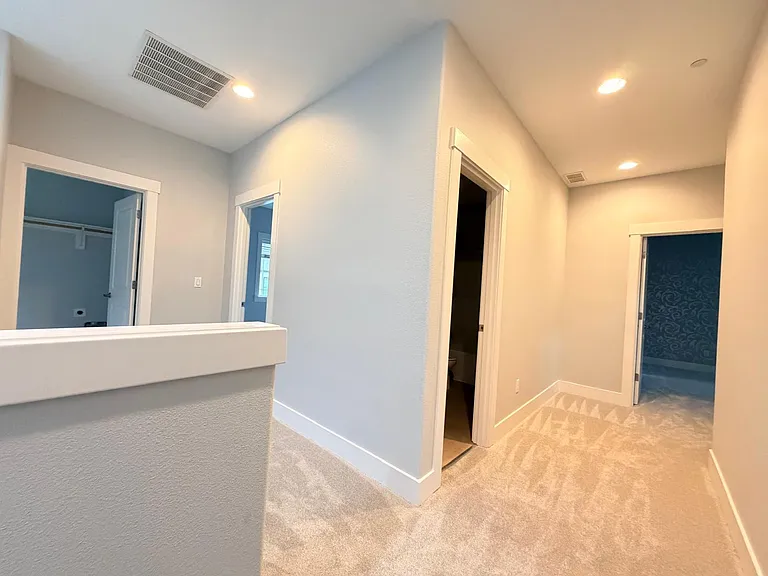 28172 SW Iceland Ave — Photo 7