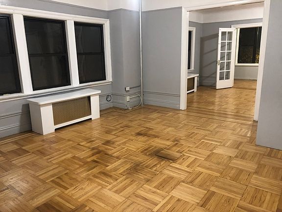 5th image of 2 Adrian Ave Floor 2