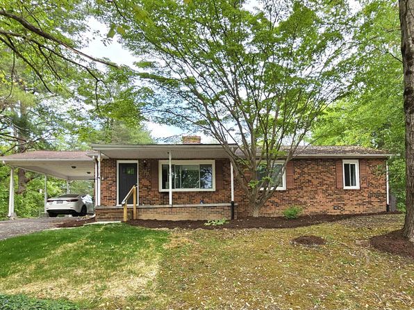 1698 Oriole Dr, Blacksburg, VA 24060