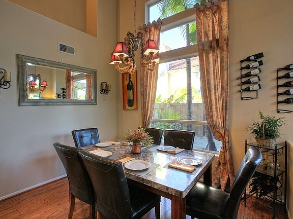 5th image of 1342 Toulon St