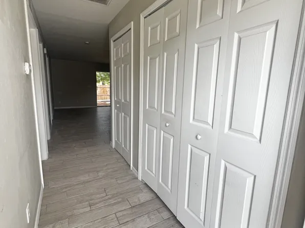 1019 SE 11th St, Cape Coral, FL 33990