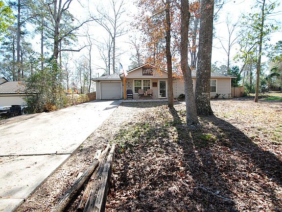 2nd image of 10820 Royal Magnolia Dr