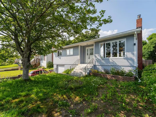 40 Smallwood Drive, Mount Pearl, NL A1N1B1