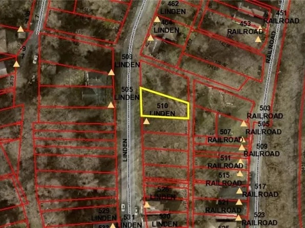 Linden Ave, Steubenville, OH 43952