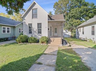 807 W Jackson St, Bloomington, IL 61701