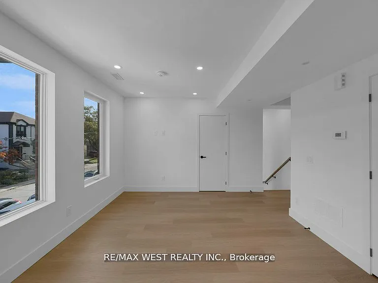 502 Atlas Ave #C — Photo 17