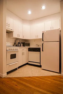 Rented by WAM Partners - William Moses Co. | media 92