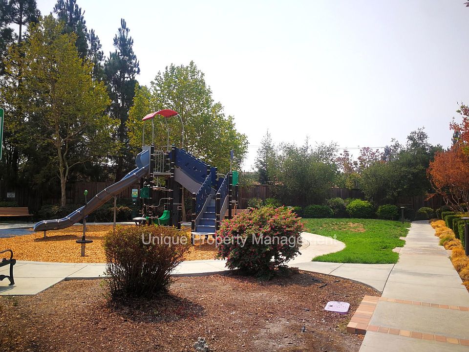 2nd image of 6636 S Mariposa Ln
