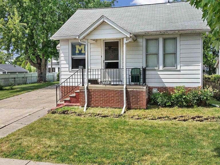 Listing photo 3