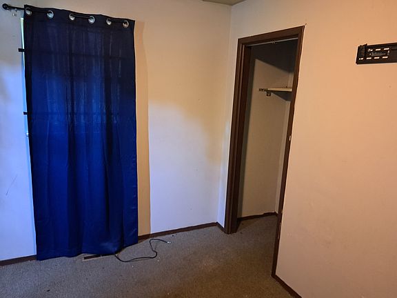 4th image of 2561 Forest Ave