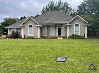 304 Jubilee Cir, Bonaire, GA 31005
