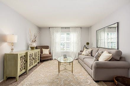 Spacious living room, cable and internet ready. Brand new ca
