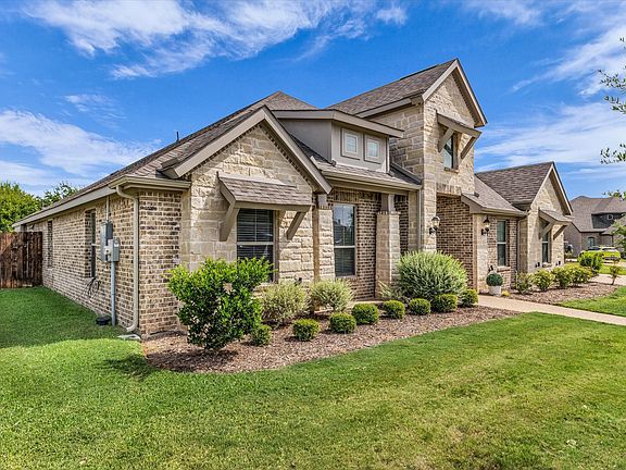 3rd image of 1317 Ridgeview Dr