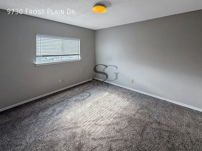 9730 Frost Plain Dr — Photo 26