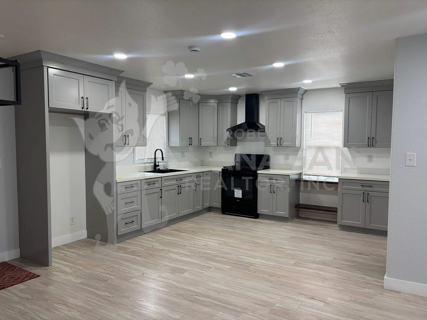 3 Bedroom/ 2 Bathroom Home — Photo 2