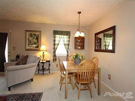 3rd image of 7797 Oakridge Ct