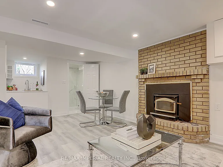 98 Belfry Dr — Photo 7