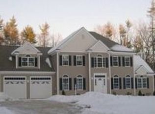 73 Lawrence St, Pepperell, MA 01463