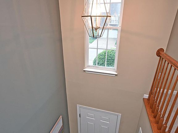 4th image of 7207 Ivy Way