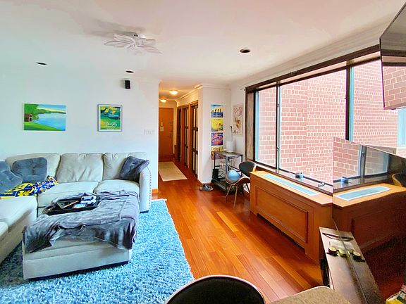 5th image of 179 Grand St APT 4A