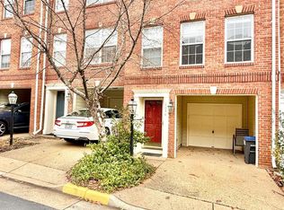 8074 Sebon Dr, Vienna, VA 22180