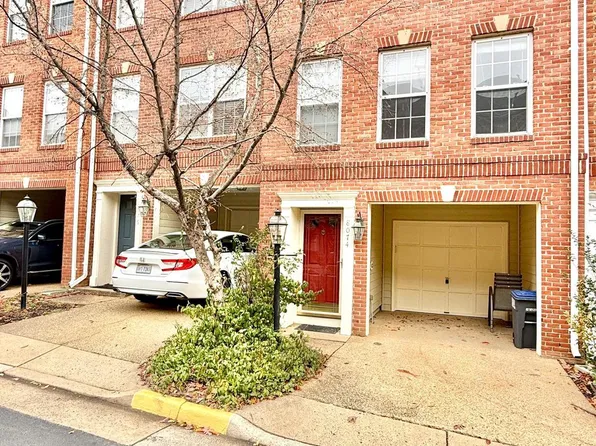 8074 Sebon Dr, Vienna, VA 22180
