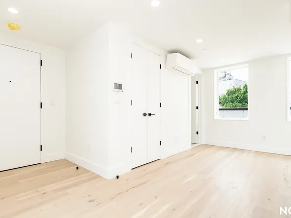 485 Tompkins Avenue image 6 of 13