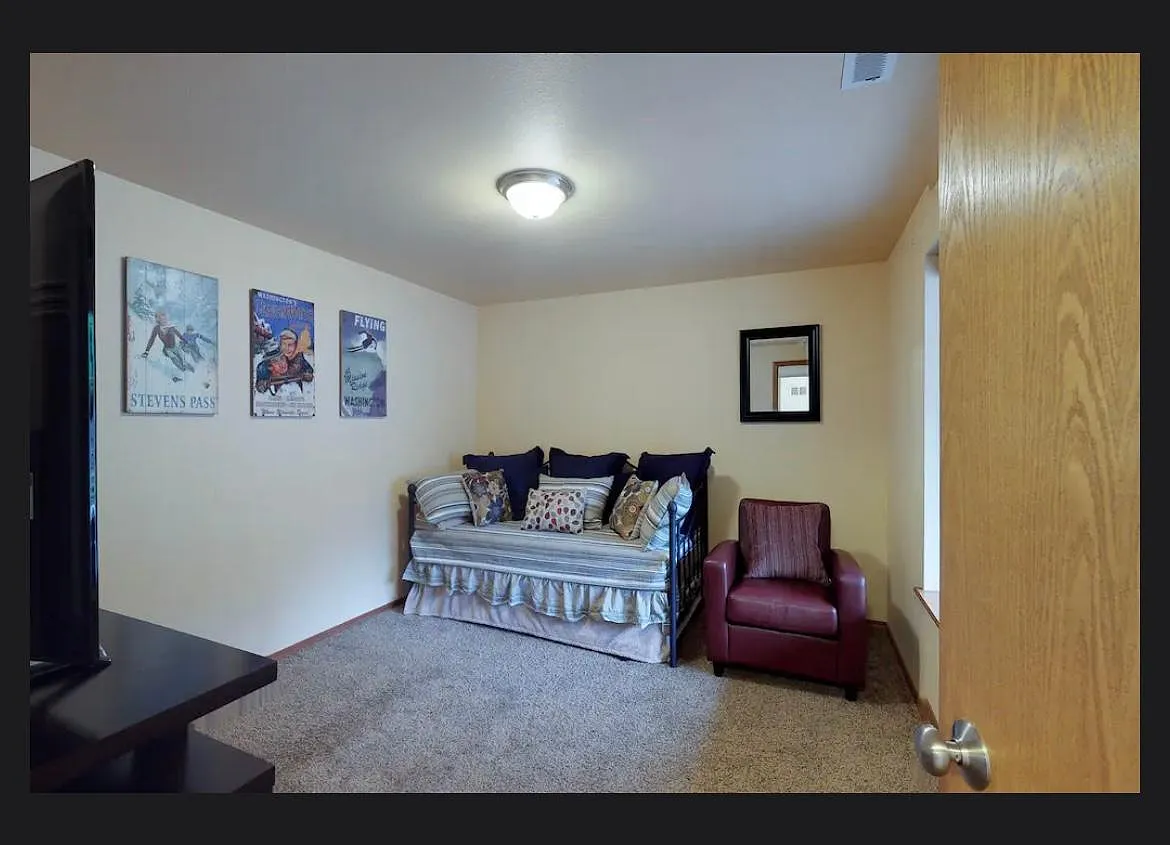 3893 Old Blewett Rd — Photo 4