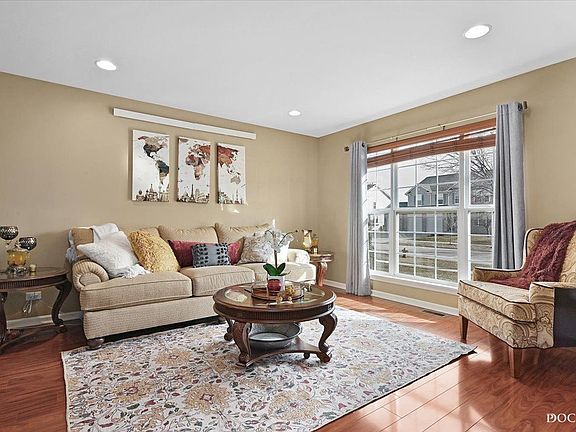 4th image of 615 Northgate Ln