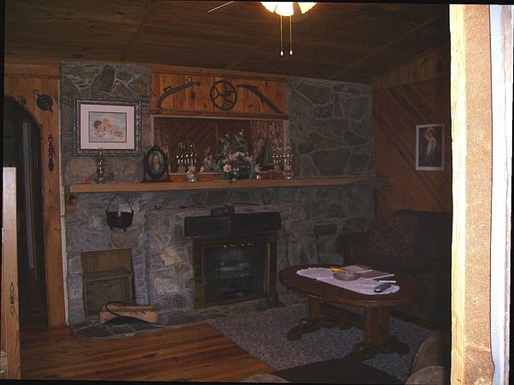 2nd image of 103 Falls Ave