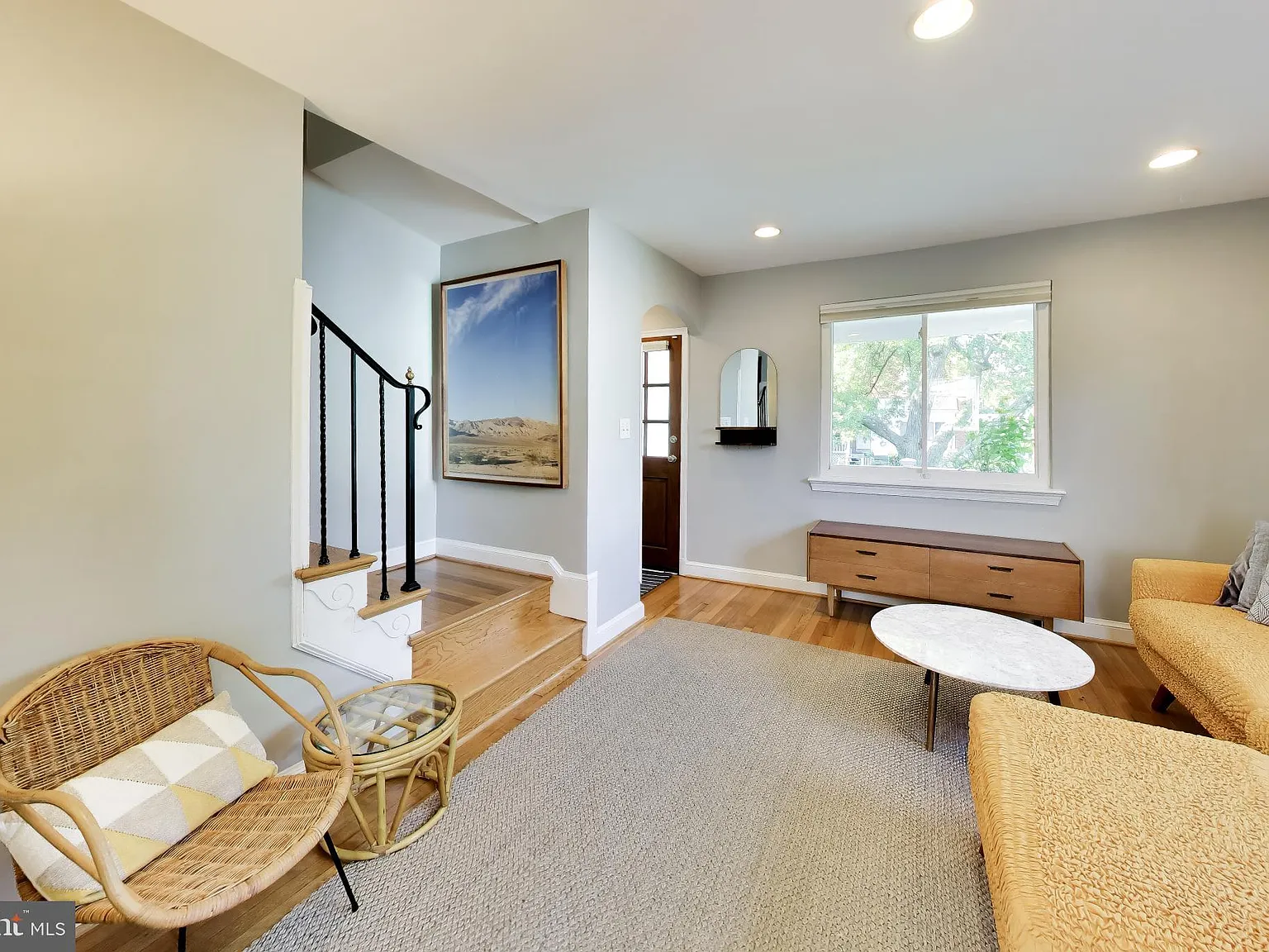 2 bed, 1.0 bath, 1296 sqft, $2,795 — Photo 3