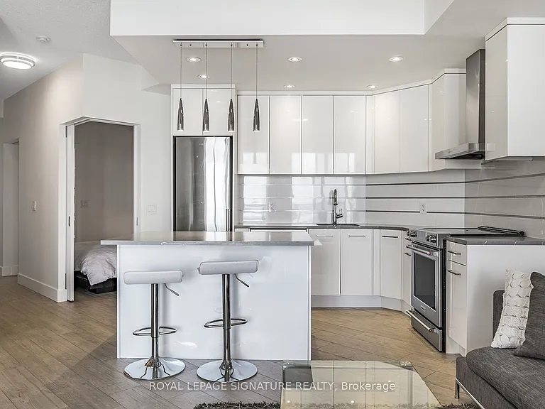 218 Queens Quay W #2303 — Photo 9