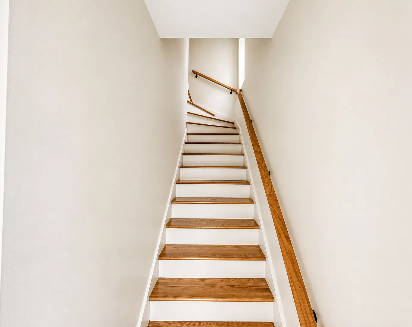2 bed, 2.0 bath, $2,612 — Photo 2