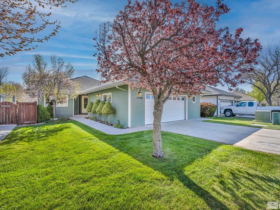 1st image of 1790 Mahogany Cir