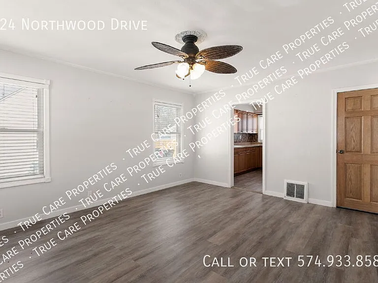 724 Northwood Dr — Photo 3