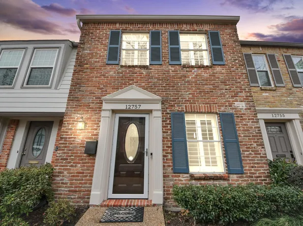 12757 Huntingwick Dr #142, Houston, TX 77024