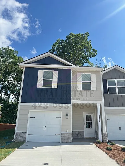Newer Contruction 4-Br — Photo 1