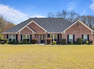 15 Castle Heights Dr, Cabot, AR 72023